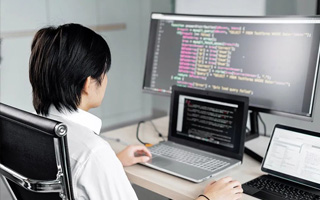 晋中 ,php声明和调用变量的符号是什么？